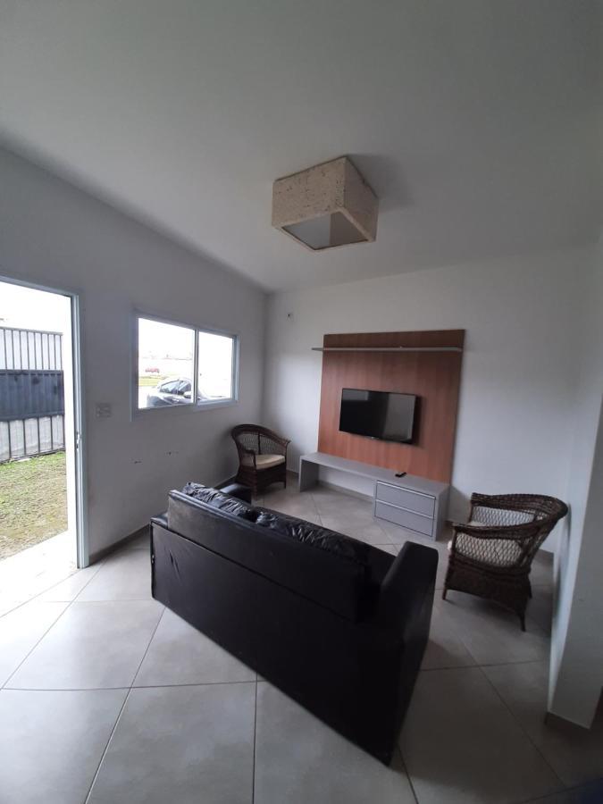 Sobrado frente ao SESC com WIFI 300MB, 2 vagas garagem, cozinha, moderno Bertioga Exterior foto